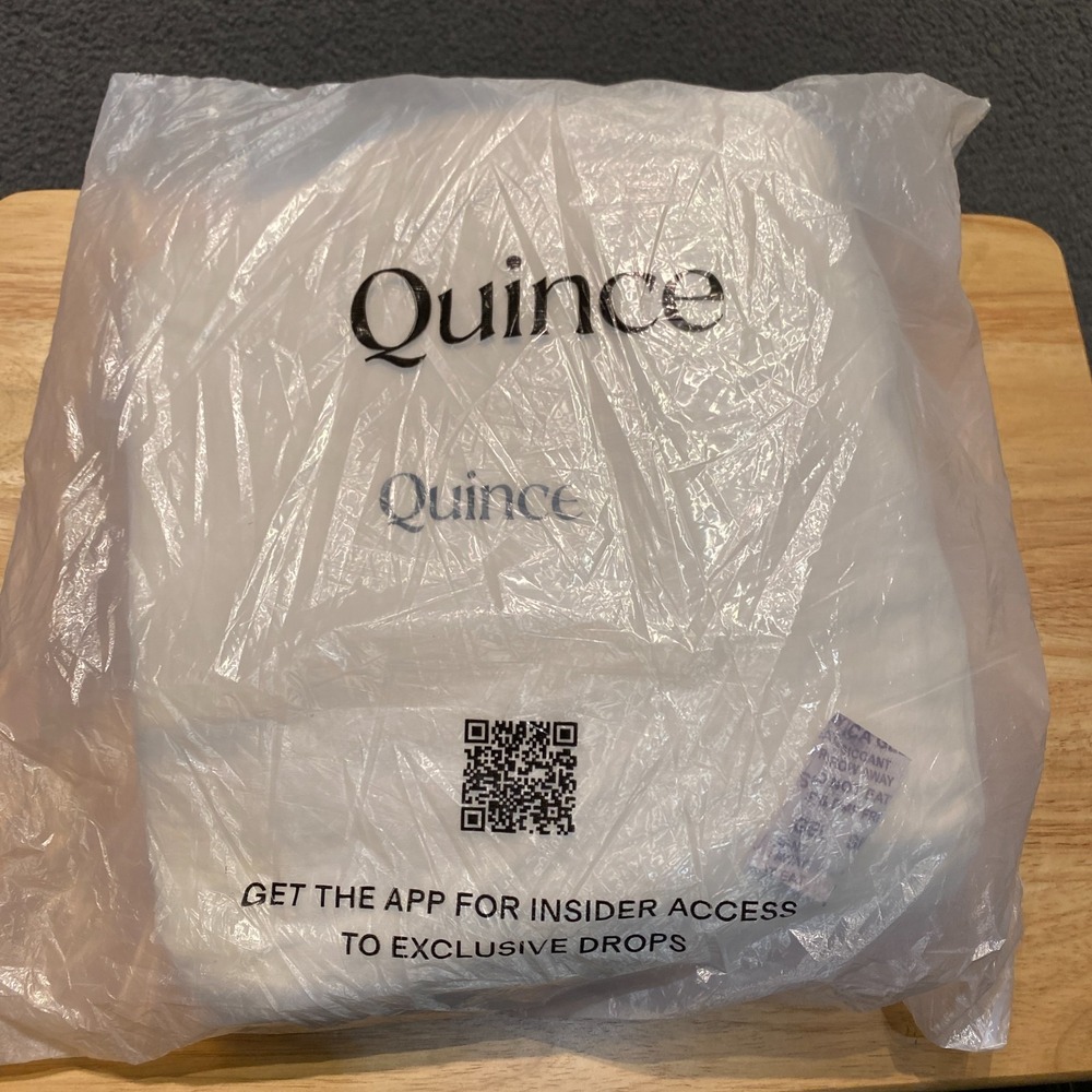 Quince White Linen Piped Pillowcase Set with Black Accent-Standard - Picture 4 of 5